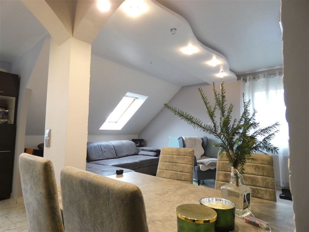 Lukratives, teils schön renoviertes 5 Parteien Haus in zentraler Lage