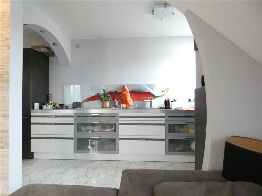 Lukratives, teils schön renoviertes 5 Parteien Haus in zentraler Lage