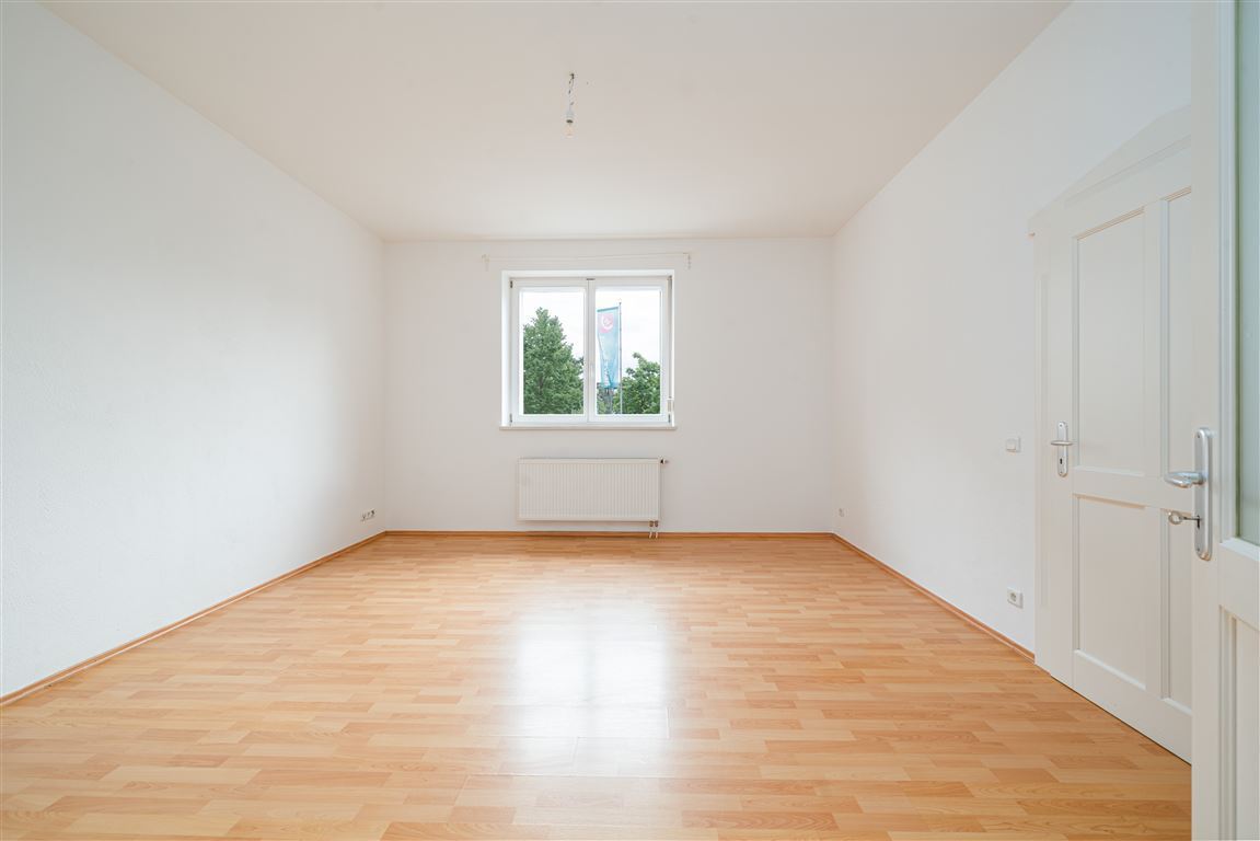 Wunderschöne 5-Zimmer Erdgeschosswohnung mit Terrasse | Garage