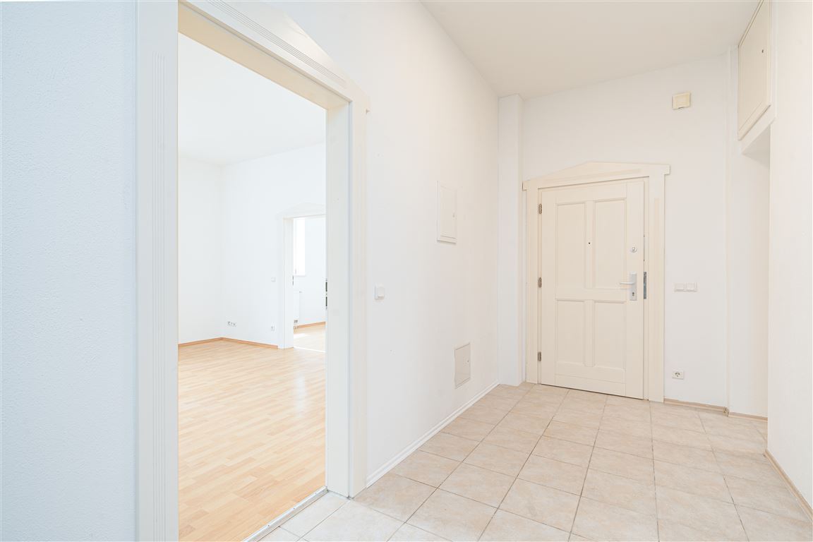 Wunderschöne 5-Zimmer Erdgeschosswohnung mit Terrasse | Garage