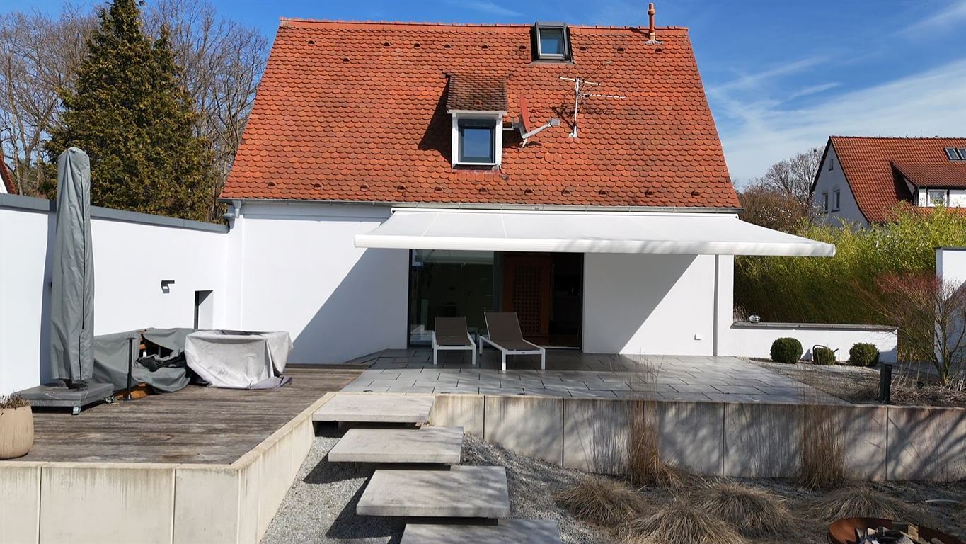 Freistehendes Einfamilienhaus mit Gartentraum in Top Wohnadresse!
Gehobene Ausstattung.