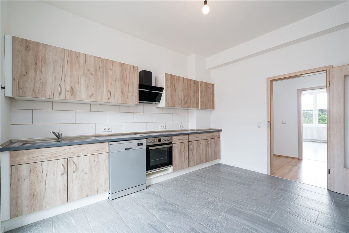 Super geschnittene 5,5-Zimmer Wohnung mit Balkon | Top-Zustand