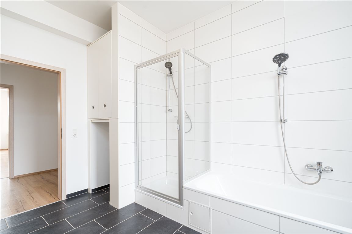 Super geschnittene 5,5-Zimmer Wohnung mit Balkon | Top-Zustand
