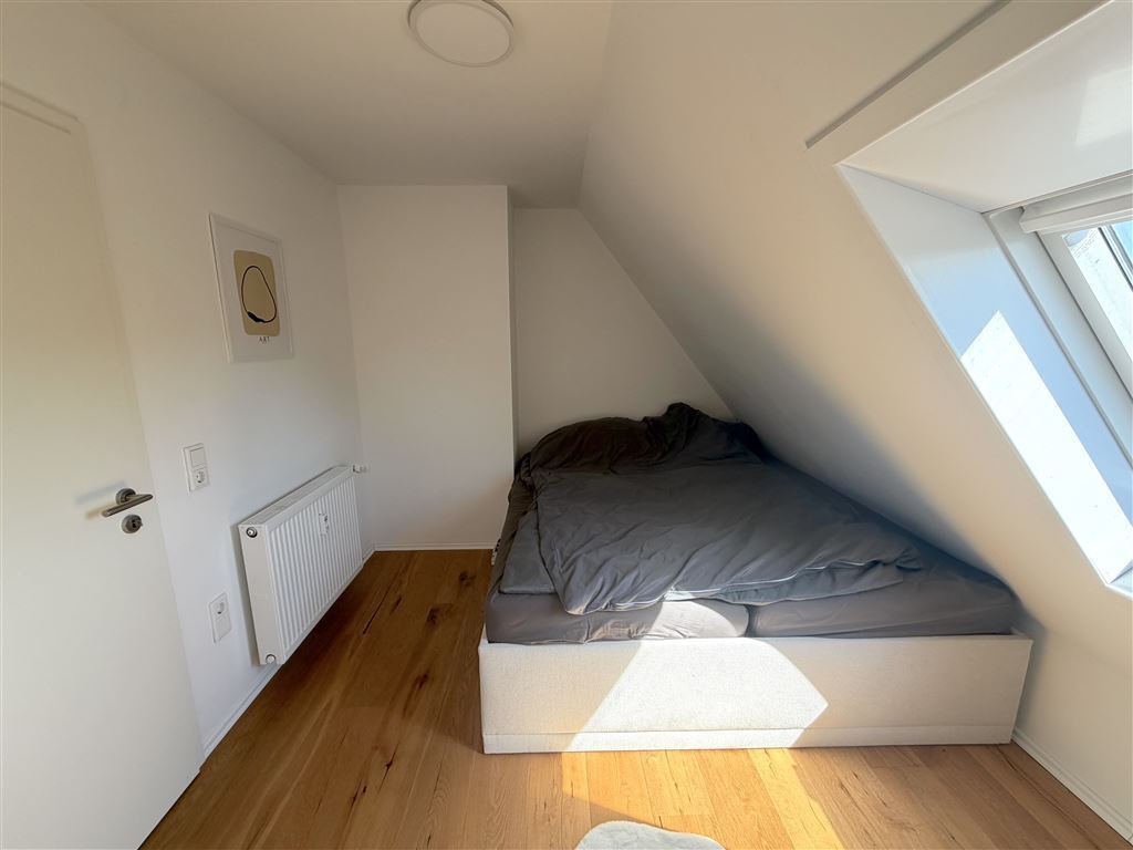 Top geschnittene 2-Zimmer-Dachgeschosswohnung mit Balkon in Burgthann-Mimberg