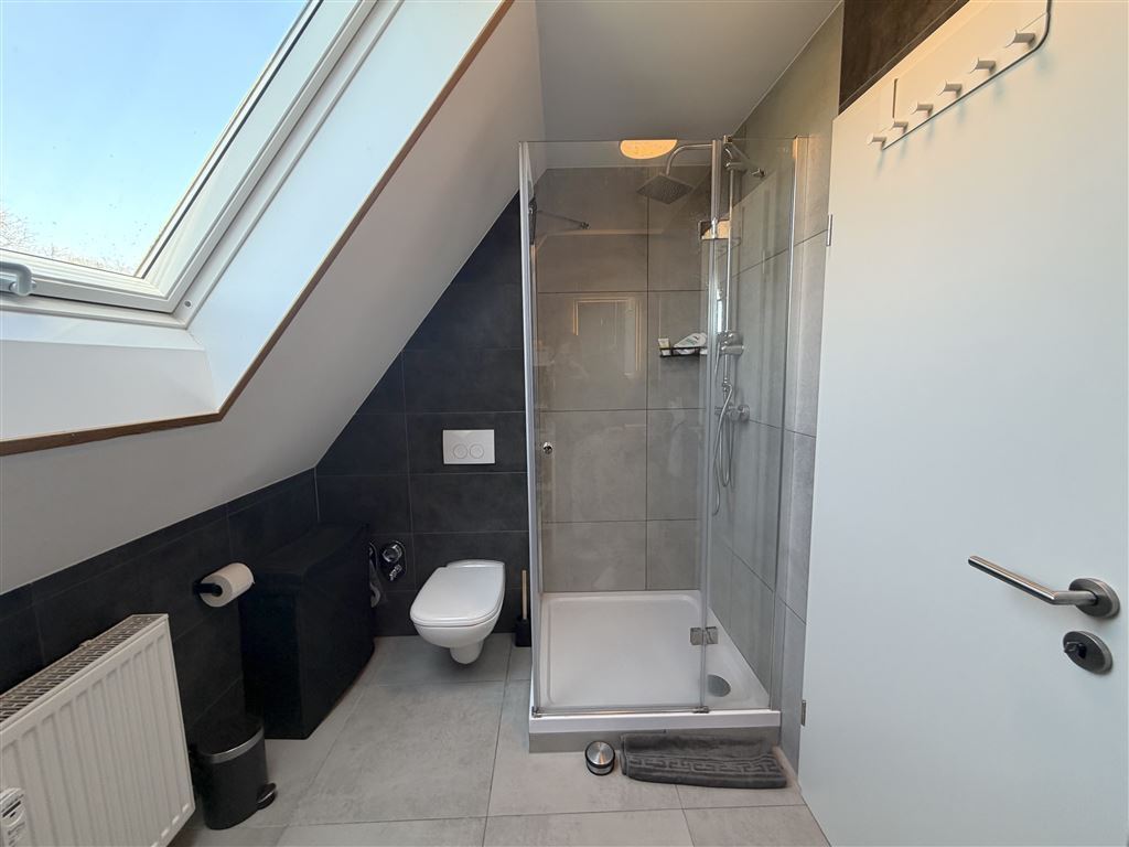 Top geschnittene 2-Zimmer-Dachgeschosswohnung mit Balkon in Burgthann-Mimberg