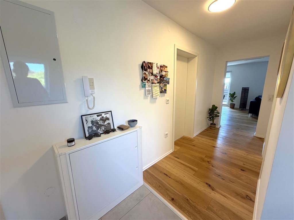 Top geschnittene 2-Zimmer-Dachgeschosswohnung mit Balkon in Burgthann-Mimberg