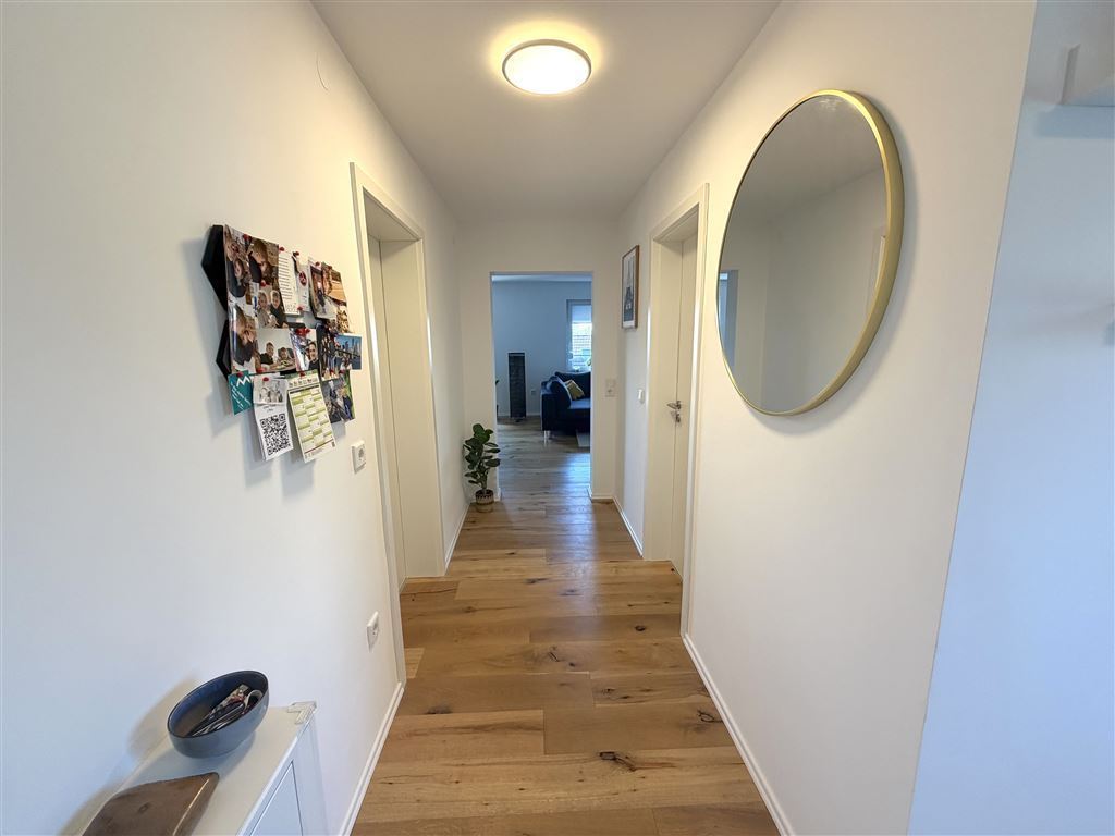 Top geschnittene 2-Zimmer-Dachgeschosswohnung mit Balkon in Burgthann-Mimberg